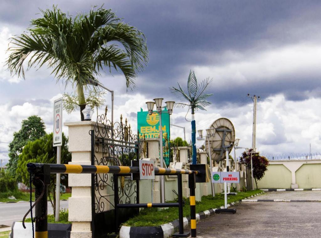 Eemjm Hotels And Suites Limited Uyo Extérieur photo